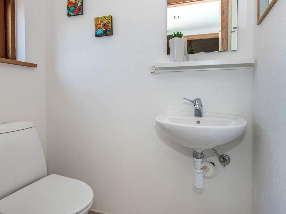 8 Person Holiday Home In Ulfborg Екстер'єр фото