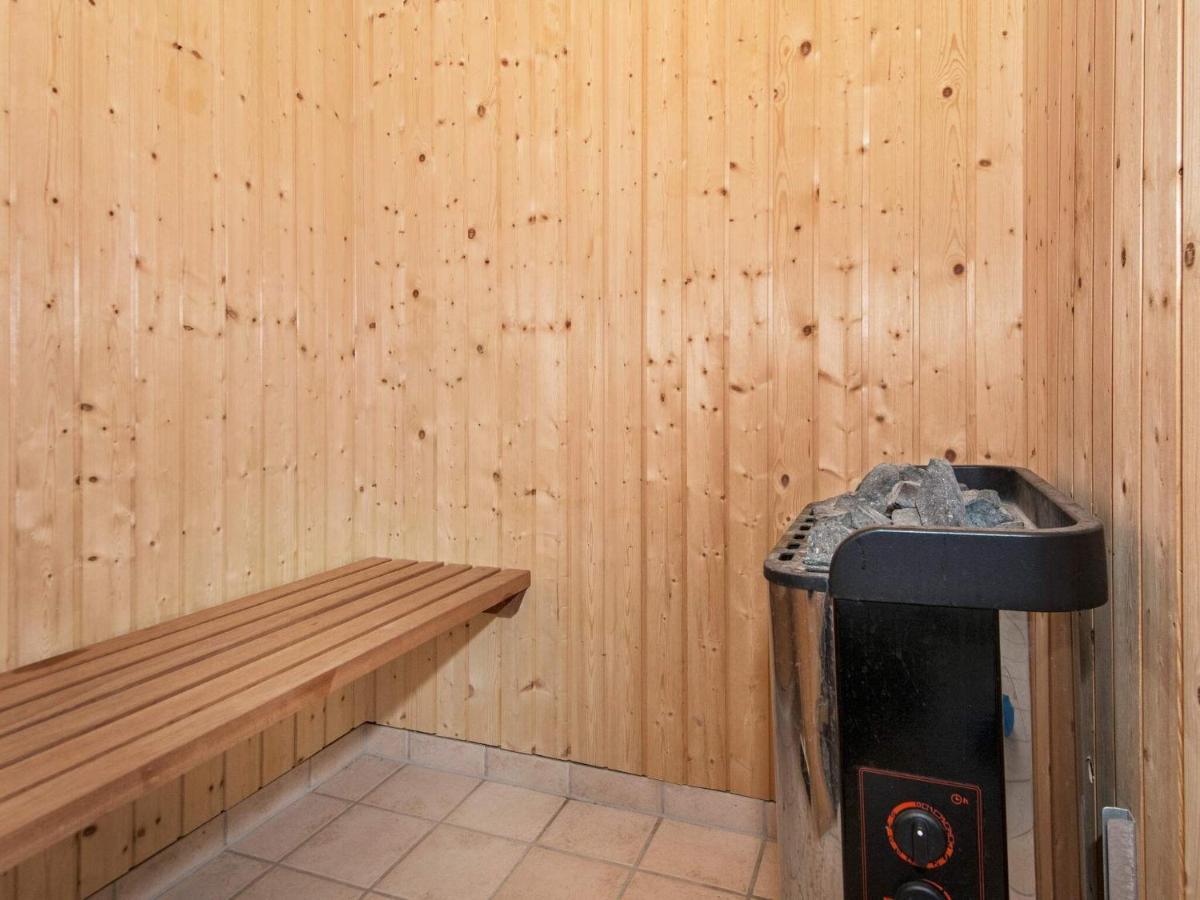 8 Person Holiday Home In Ulfborg Екстер'єр фото