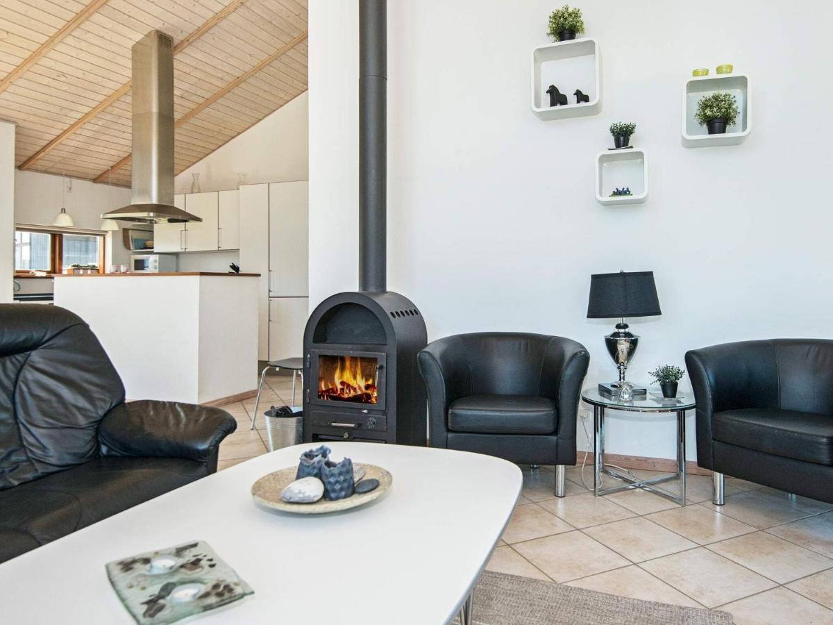 8 Person Holiday Home In Ulfborg Екстер'єр фото