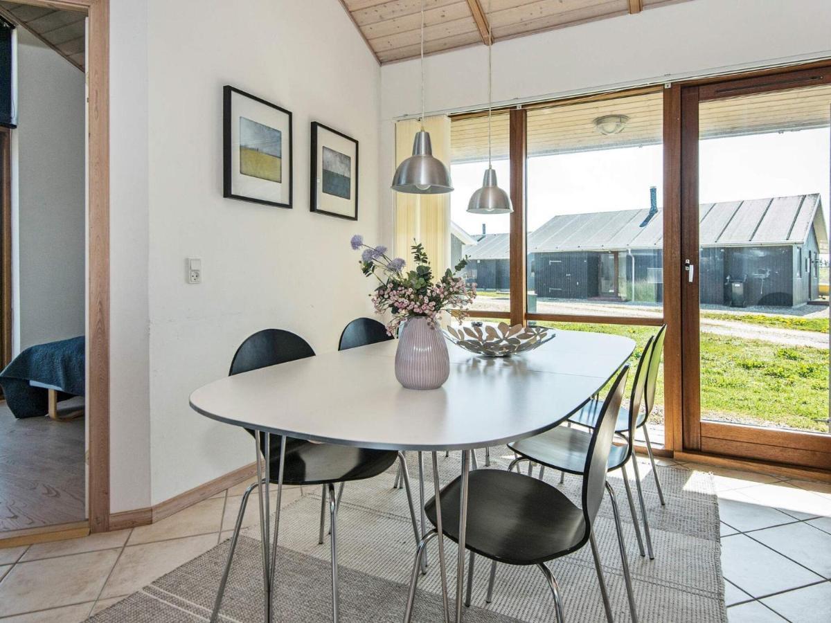 8 Person Holiday Home In Ulfborg Екстер'єр фото